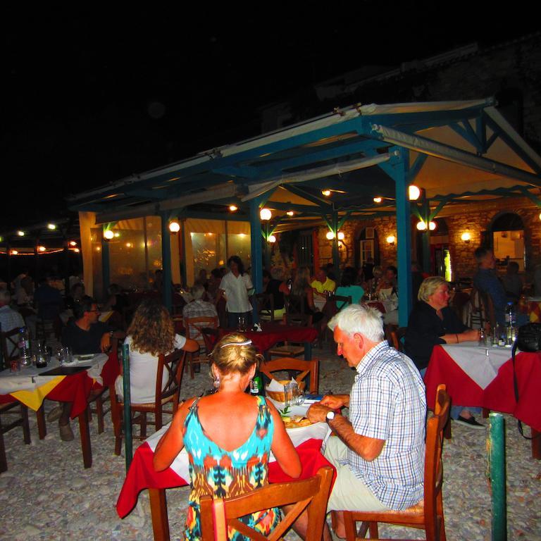Hotel Tarsanas Pythagoreio Exterior foto